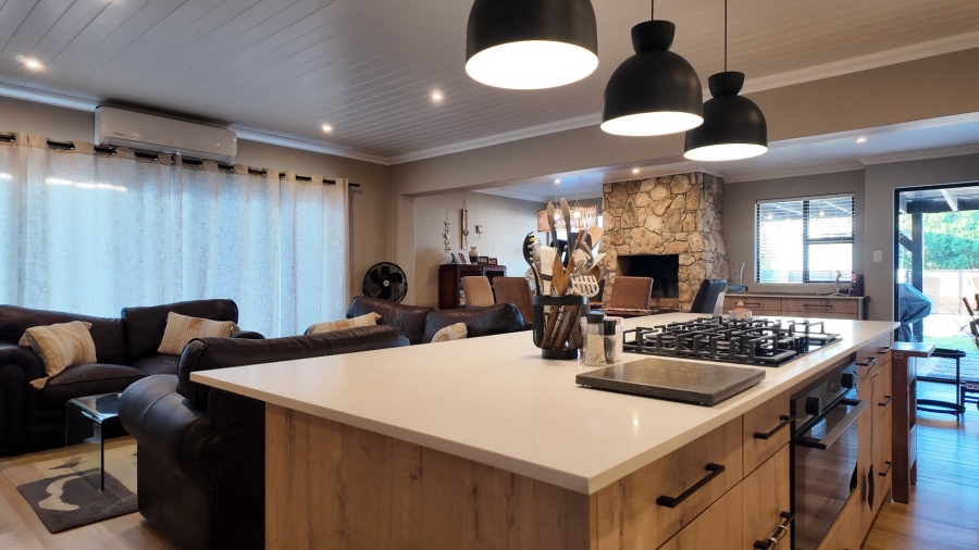 3 Bedroom Property for Sale in Stilbaai Wes Western Cape